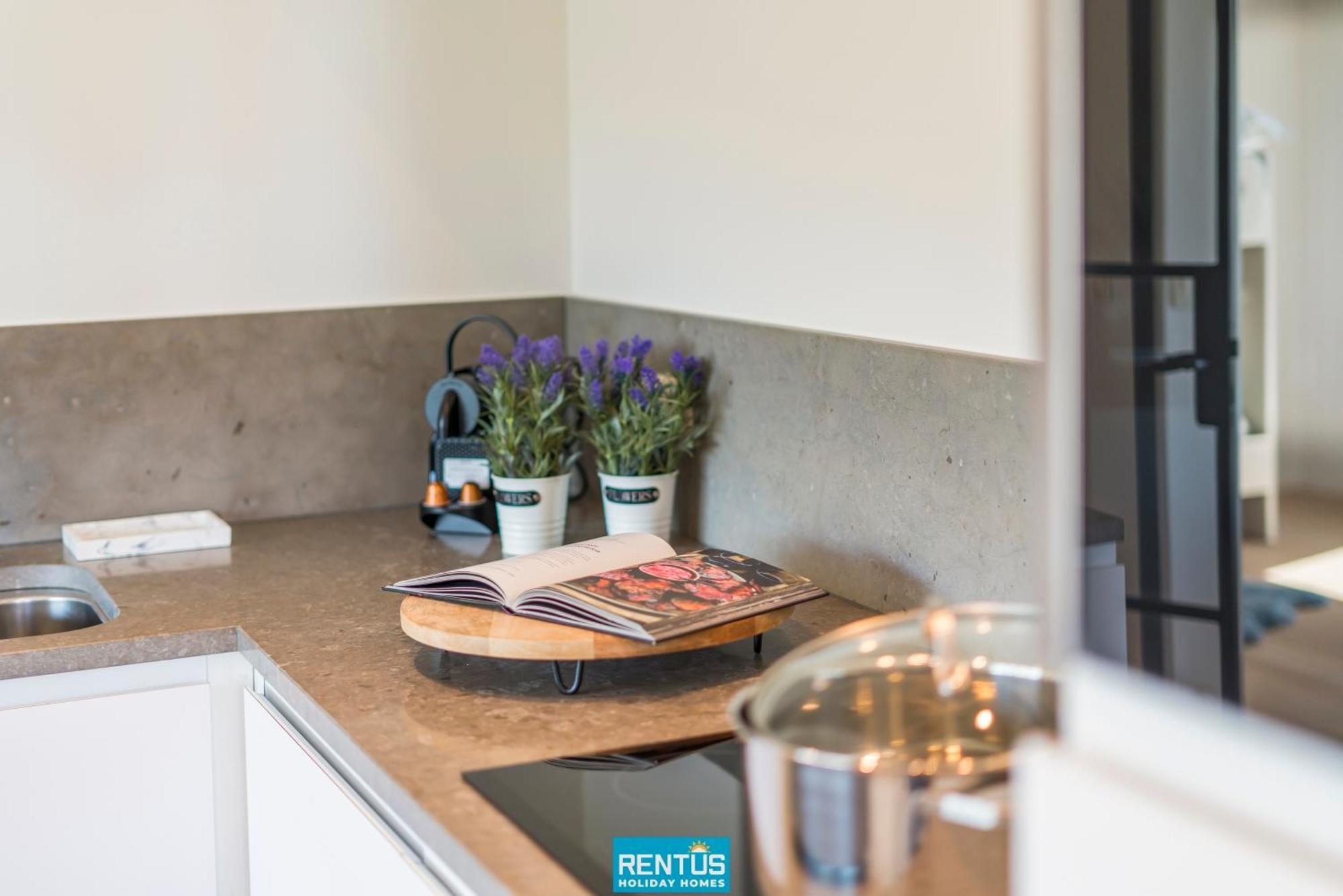Sealine - Modern Apartment At 100M From The Beach Oostduinkerke Extérieur photo