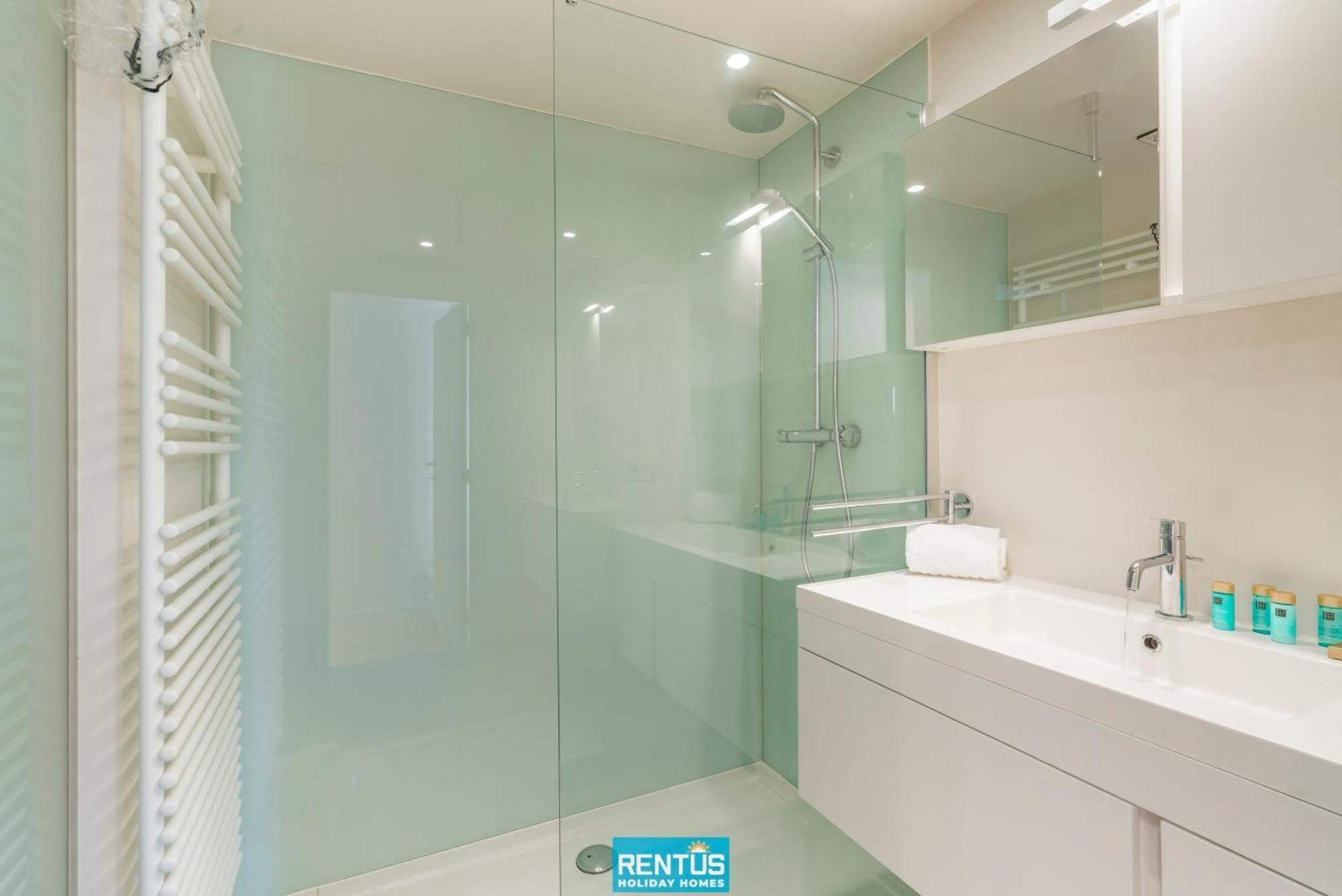 Sealine - Modern Apartment At 100M From The Beach Oostduinkerke Extérieur photo